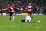 Eindhoven, 1 November 2005
PSV-AC Milaan, 4de wedstrijd  in de championsleague 
Eindstand 1-0
Timmy Simons begrijpt niet waarom Kaka om een vrije trap vraagt
© Foto Bart Bel