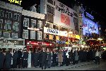 Amsterdam 8 november 2004
Premiere Bridget Jones  in tuschinski.
bommelding bij Escape waar het feest zou zijn