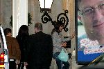 Amsterdam 1 november 2004
Mariska Hulscher en Irene v d Laar arriveren bij Hotel de Grand samen met Sting.