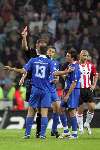 Eindhoven, 15 Oktober 2005 
Kompetiewedstrijd Seizoen 2005/2006 
PSV-AZ, eindstand 3-0 
Ron vlaar krijgt een rode kaart na een overtreding op Ibrahim Afellay
© Foto Bart Bel