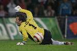 Eindhoven, 15 Oktober 2005
Kompetitiewedstrijd Seizoen 2005/2006 
PSV-AZ eindstand 3-0 
Het 3de doelpunt van Jan Vennegoor verdwijnt achter de rug van Henk Timmer het doel in
© Foto Bart Bel