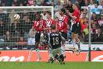 Eindhoven. 23 Oktober 2005
Kompetitiewedstrijd Seizoen 2005/2006 
PSV-AJAX, eindstand 1-0
Wesley Sneijder schiet de vrijtrap net naast de muur van PSV
© Foto Bart Bel
