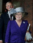 Den Haag 20 oktober 2004
Prinses Maxima bij Raad v State. Koningin Beatrix