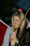 Amsterdam 18 oktober 2004
Prinses Maxima bij Continental Sports in Amsterdam. Maxima onder paraplu