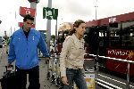 Amsterdam 9 oktober 2005
Aankomst Nederlands elftal op schiphol na kwalificatie WK
Robin v Persie met vrouw
Peter Smulders bv