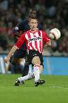 Eindhoven, 24 September 2005 
Kompetitiewedstrijd Seizoen 2005/2006 
PSV-RBC, eindstand 2-0 
Andre Ooijer geeft een lange bal naar voren
© Foto Bart Bel