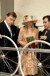 Heerenveen 14 september 2004
Maxima bij Batavus voor 1000000 e fiets. Samen met Ed Nijpels