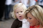 Den Haag 27 september 2005
Prinses Maxima en Amalia bestellen de eerste kinderpostzegels op paleis noordeinde.
Peter Smulders bv