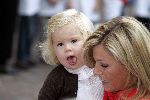 Den Haag 27 september 2005
Prinses Maxima en Amalia bestellen de eerste kinderpostzegels op paleis noordeinde.
Peter Smulders bv