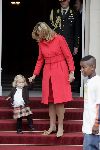 Den Haag 27 september 2005
Prinses Maxima en Amalia bestellen de eerste kinderpostzegels op paleis noordeinde.
Peter Smulders bv