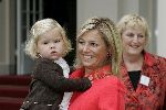 Den Haag 27 september 2005
Prinses Maxima en Amalia bestellen de eerste kinderpostzegels op paleis noordeinde.
Peter Smulders bv