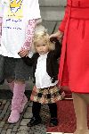 Den Haag 27 september 2005
Prinses Maxima en Amalia bestellen de eerste kinderpostzegels op paleis noordeinde.
Peter Smulders bv
