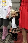 Den Haag 27 september 2005
Prinses Maxima en Amalia bestellen de eerste kinderpostzegels op paleis noordeinde.
Peter Smulders bv