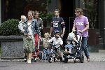 Amsterdam 24 september 2005
Prins Bernhard jr   met Prins Maurits prinses Annette en Prinses Marilene met kinderen wandelen
Peter Smulders bv