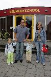 Fijnaart 23 augustus 2005
Christiaan Bauer voor het eerst naar school met broer Jan en Frans Bauer en Mariska
Peter Smulders bv