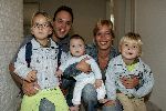 Fijnaart 23 augustus 2005
Christiaan Bauer voor het eerst naar school met broer Jan en Frans Bauer en Mariska. Frans Bauer jr
Peter Smulders bv