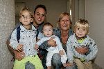 Fijnaart 23 augustus 2005
Christiaan Bauer voor het eerst naar school met broer Jan en Frans Bauer en Mariska. Frans Bauer jr
Peter Smulders bv